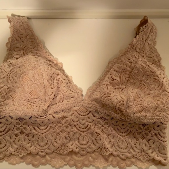 Gilly Hicks Hollister Bralette NWOT - Picture 3 of 7